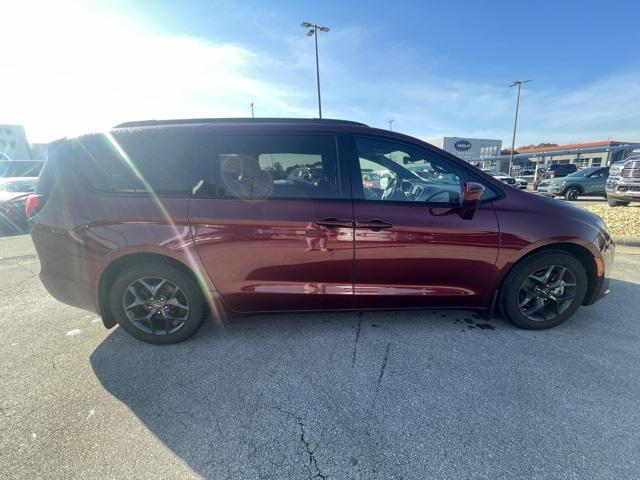 used 2018 Chrysler Pacifica car, priced at $14,995