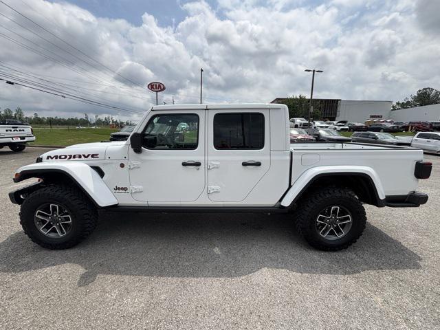 new 2025 Jeep Gladiator car, priced at $52,562
