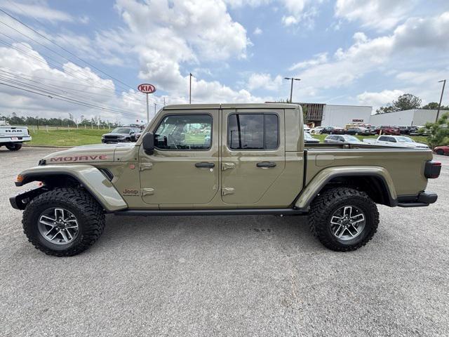 new 2025 Jeep Gladiator car, priced at $53,072