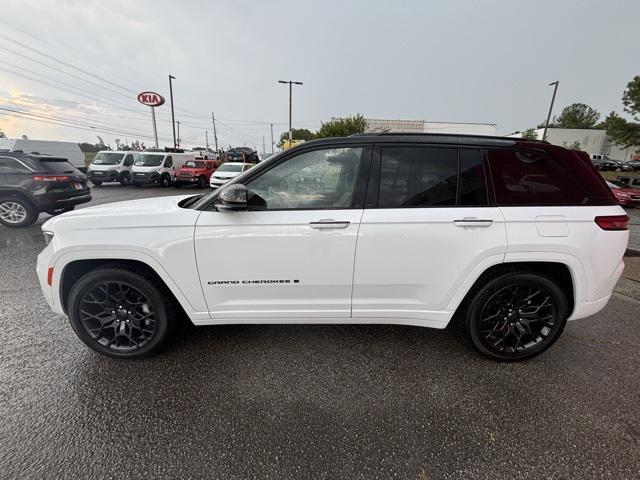 new 2025 Jeep Grand Cherokee car, priced at $68,075