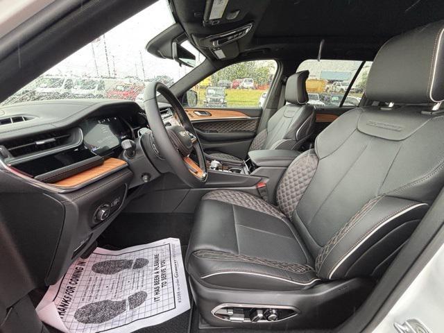 new 2025 Jeep Grand Cherokee car, priced at $68,075