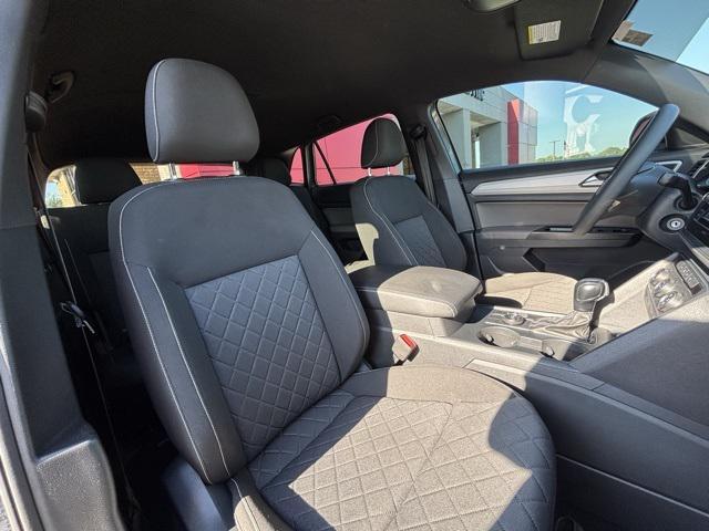 used 2021 Volkswagen Atlas Cross Sport car, priced at $20,997