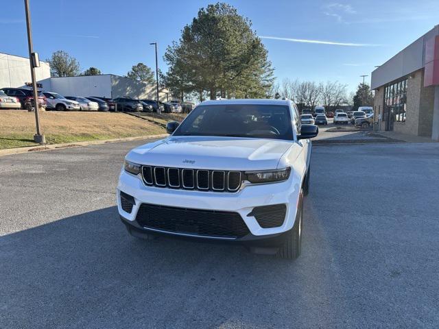 new 2025 Jeep Grand Cherokee car, priced at $34,370