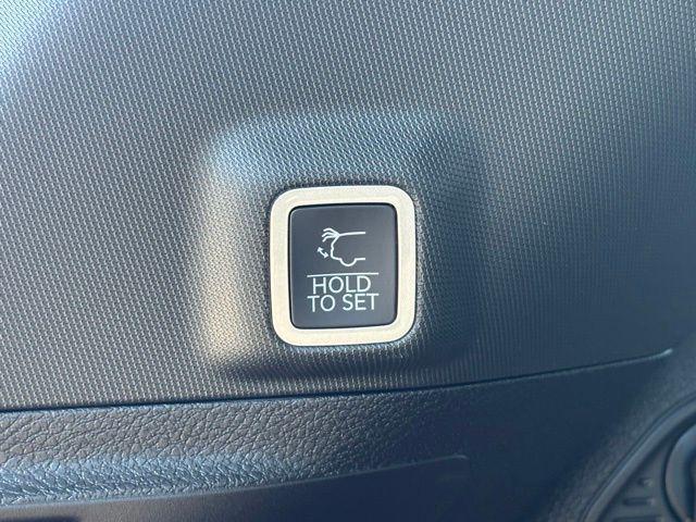 new 2025 Jeep Grand Cherokee car, priced at $39,680