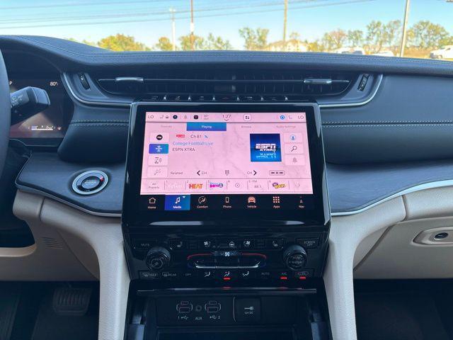 new 2025 Jeep Grand Cherokee car, priced at $39,680