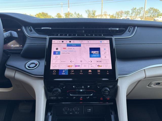 new 2025 Jeep Grand Cherokee car, priced at $45,180