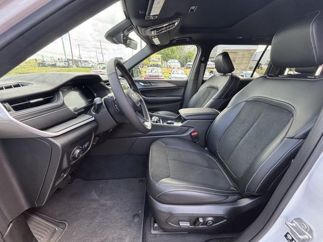 new 2025 Jeep Grand Cherokee L car, priced at $38,849