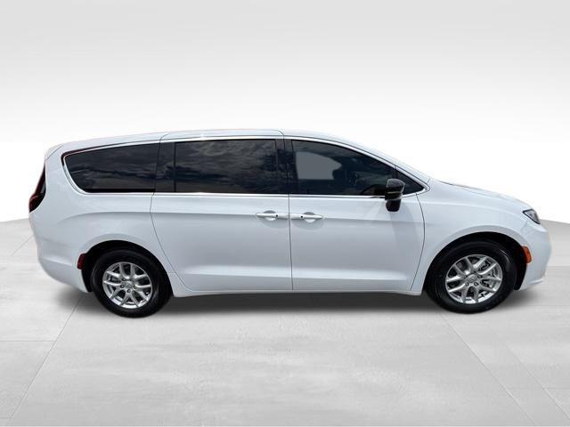 new 2026 Chrysler Pacifica car, priced at $38,955