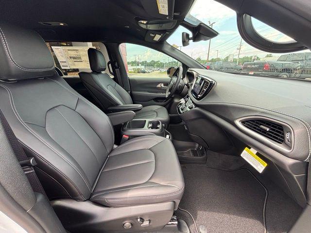 new 2026 Chrysler Pacifica car, priced at $38,955