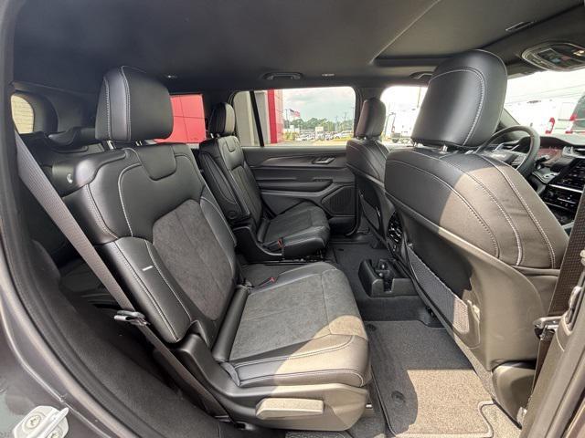 new 2025 Jeep Grand Cherokee L car, priced at $39,245