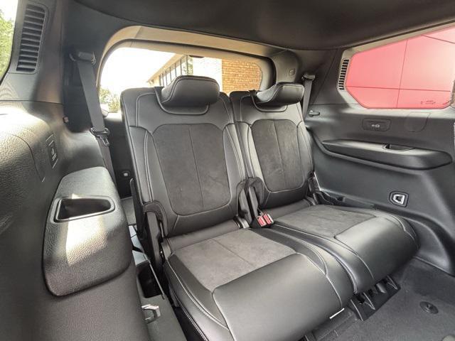 new 2025 Jeep Grand Cherokee L car, priced at $39,245