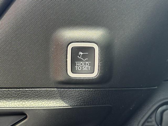 used 2022 Jeep Grand Cherokee car, priced at $39,997