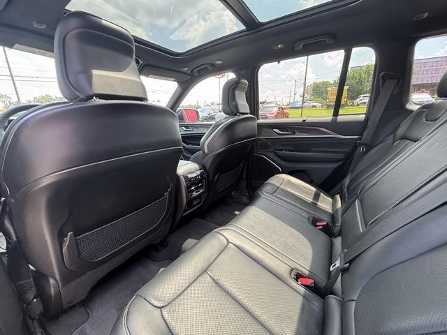 used 2022 Jeep Grand Cherokee car, priced at $39,997