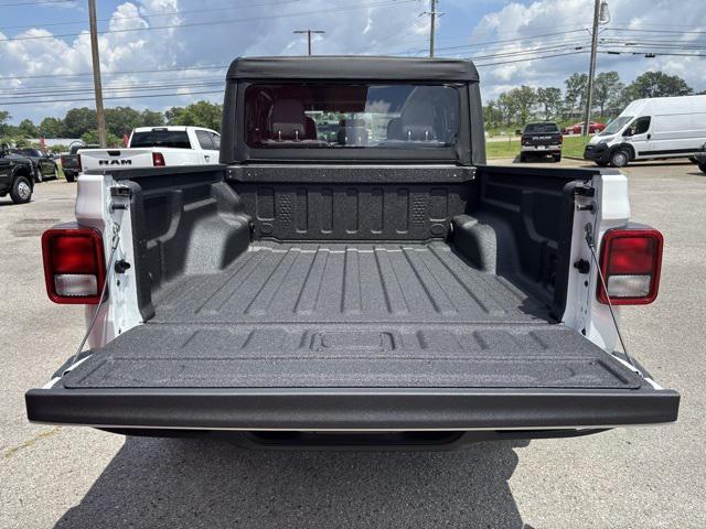 new 2025 Jeep Gladiator car, priced at $38,057