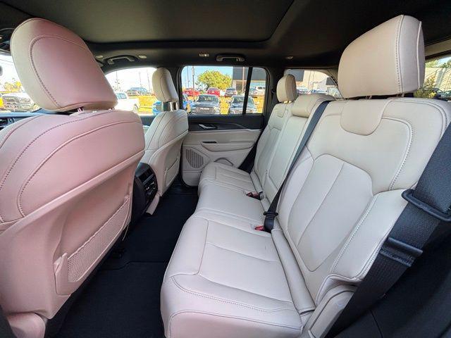 new 2025 Jeep Grand Cherokee car, priced at $36,160