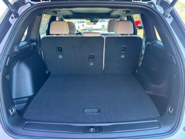 new 2025 Jeep Grand Cherokee car, priced at $36,160