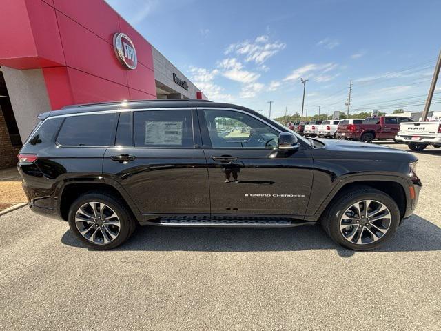 new 2025 Jeep Grand Cherokee L car, priced at $59,904