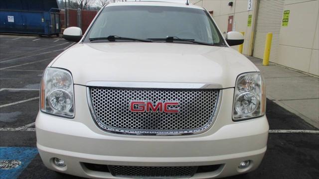 used 2013 GMC Yukon car, priced at $14,995