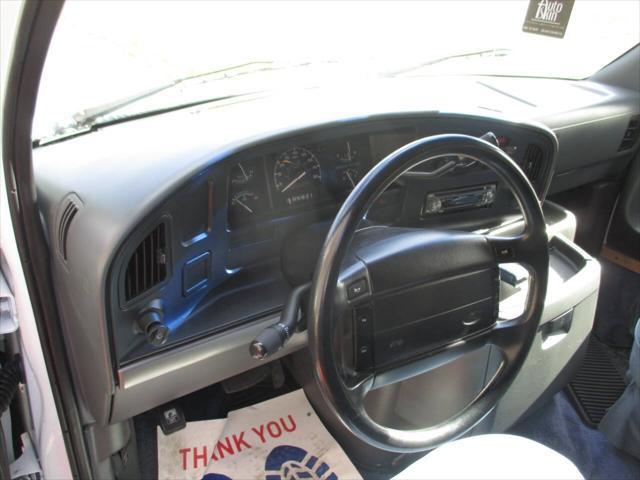 used 1995 Ford E150 car, priced at $10,995