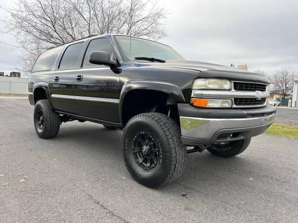 used 2000 Chevrolet Suburban car, priced at $6,995