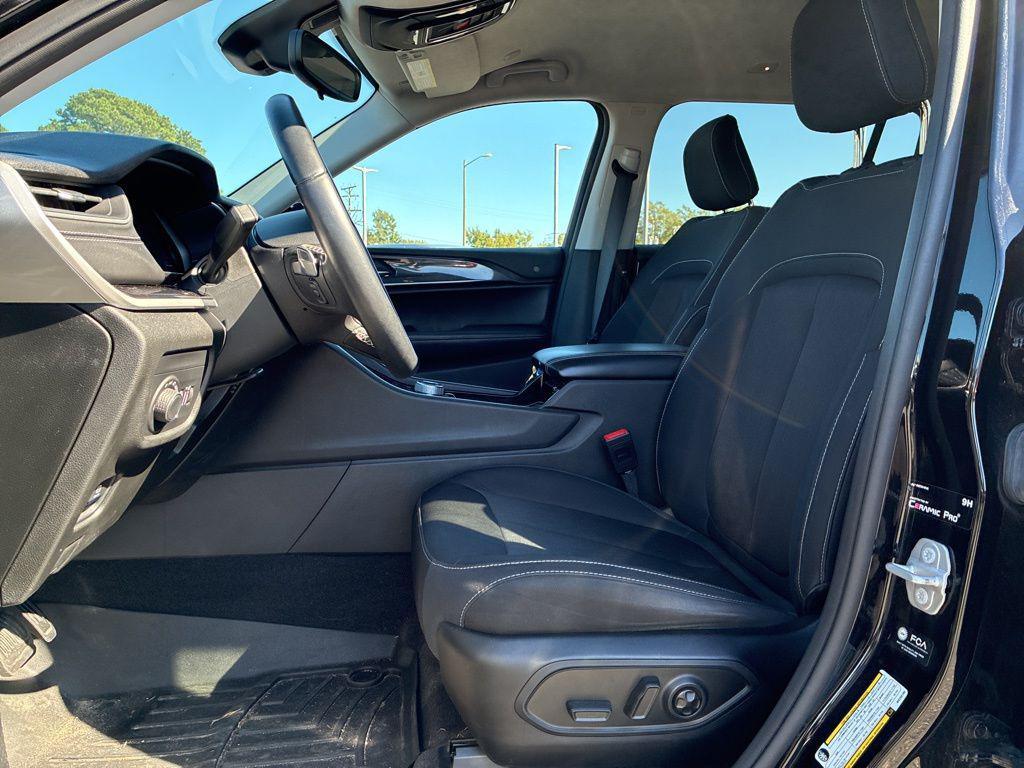 used 2021 Jeep Grand Cherokee L car, priced at $28,000