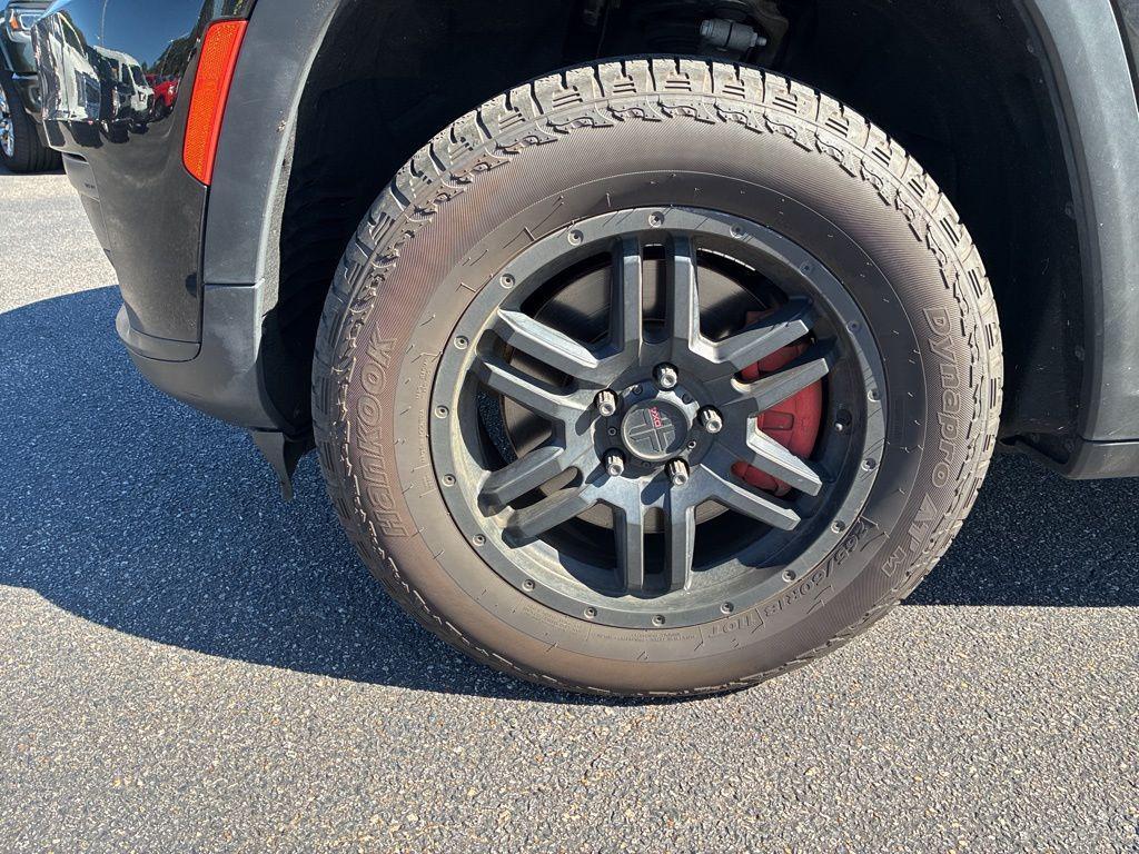 used 2021 Jeep Grand Cherokee L car, priced at $28,000