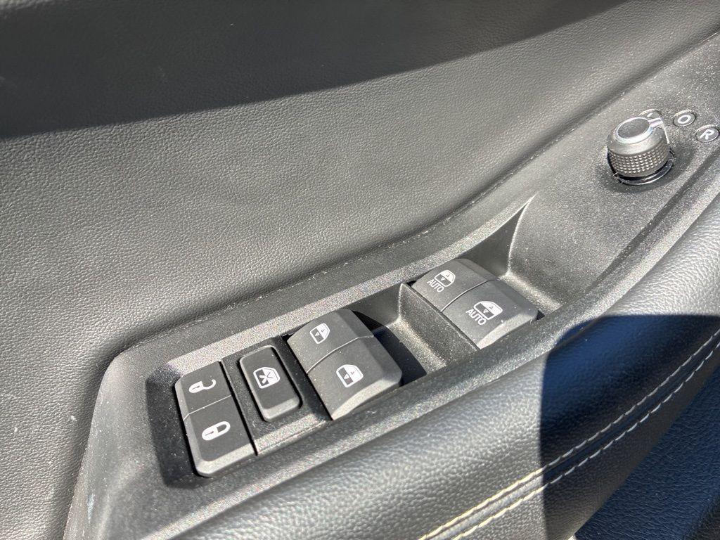 used 2021 Jeep Grand Cherokee L car, priced at $28,000