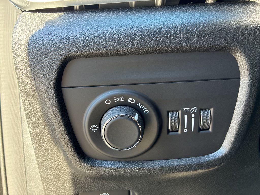 used 2021 Jeep Grand Cherokee L car, priced at $28,000