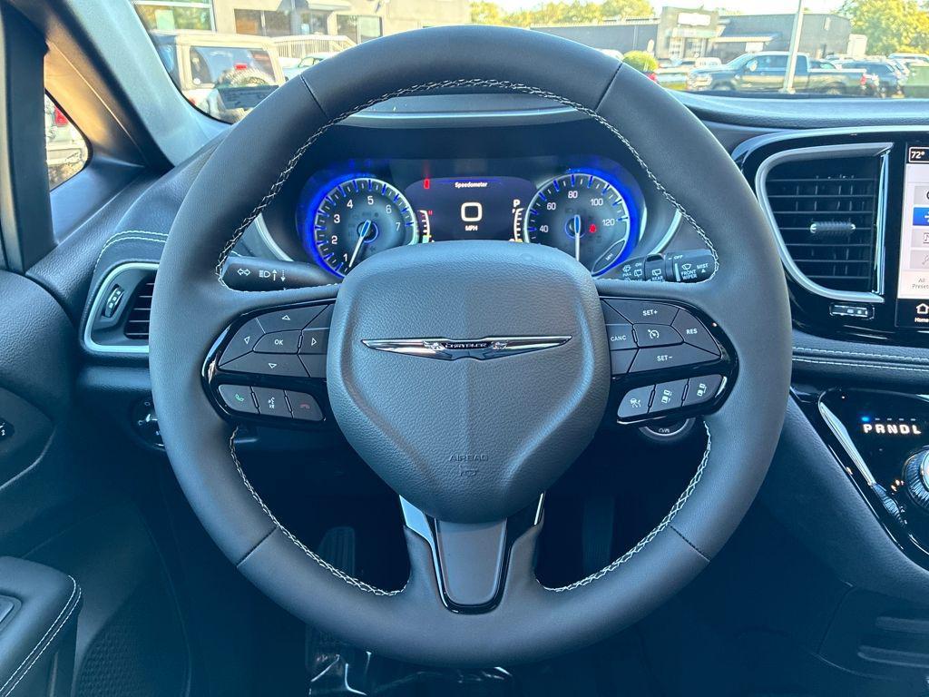 new 2026 Chrysler Pacifica car, priced at $44,472
