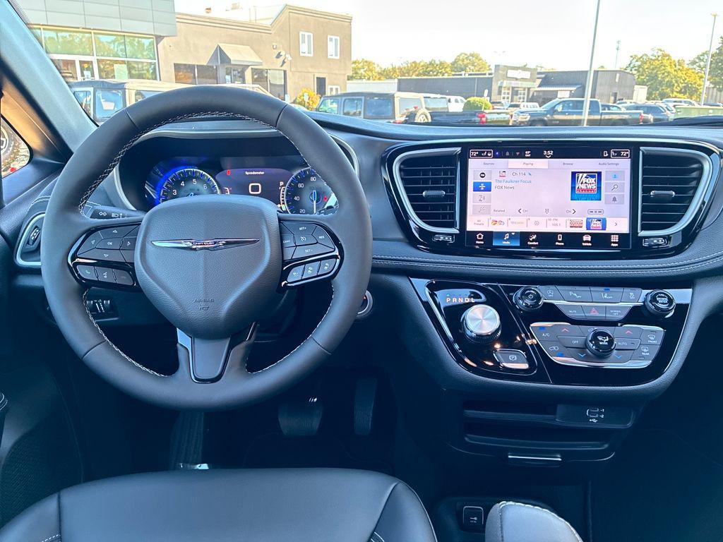 new 2026 Chrysler Pacifica car, priced at $44,472