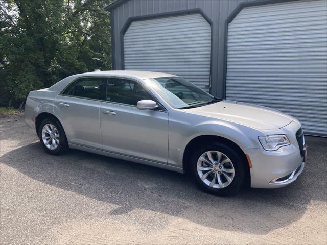 used 2023 Chrysler 300 car, priced at $25,999