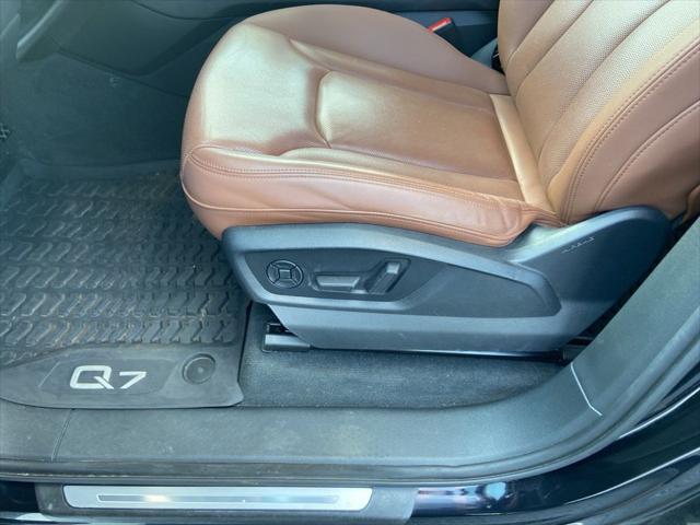 used 2020 Audi Q7 car, priced at $28,600