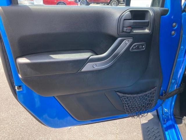 used 2015 Jeep Wrangler Unlimited car, priced at $18,800