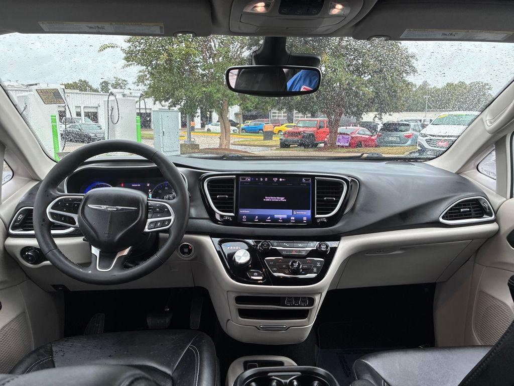 used 2024 Chrysler Pacifica car, priced at $30,700