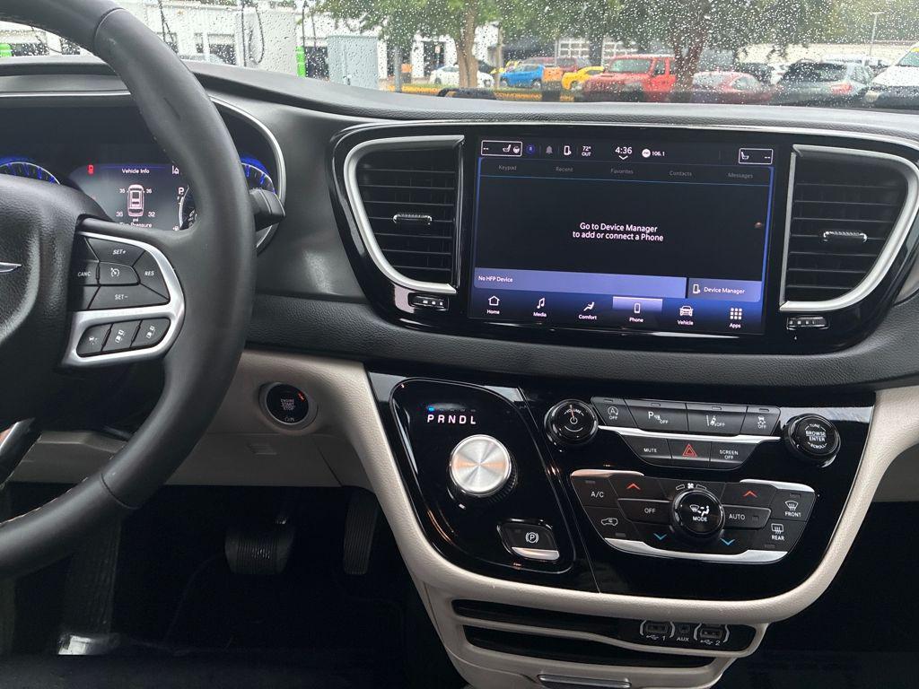 used 2024 Chrysler Pacifica car, priced at $30,700