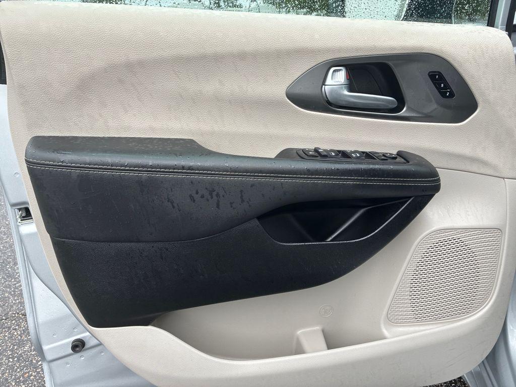 used 2024 Chrysler Pacifica car, priced at $30,700