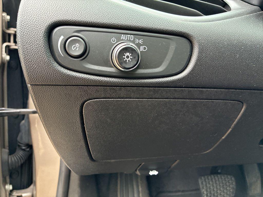 used 2023 Chevrolet Malibu car, priced at $18,600