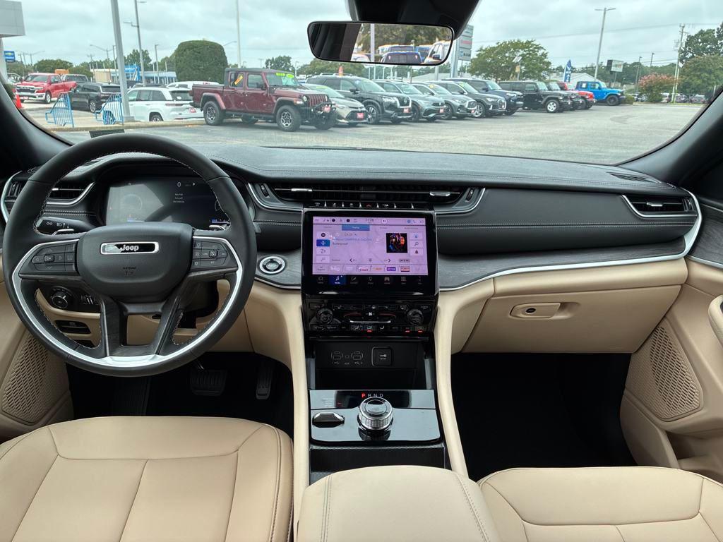 new 2025 Jeep Grand Cherokee L car, priced at $43,951