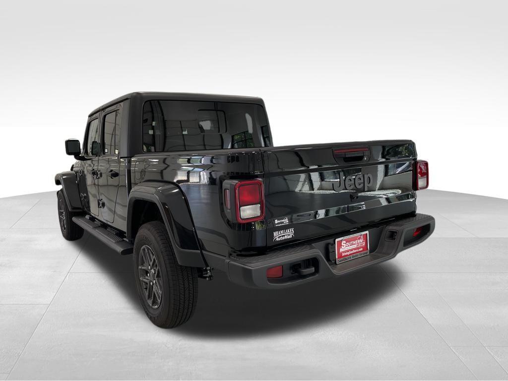 used 2024 Jeep Gladiator car