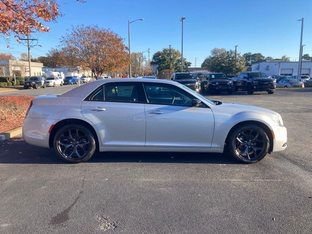 new 2023 Chrysler 300 car, priced at $31,280