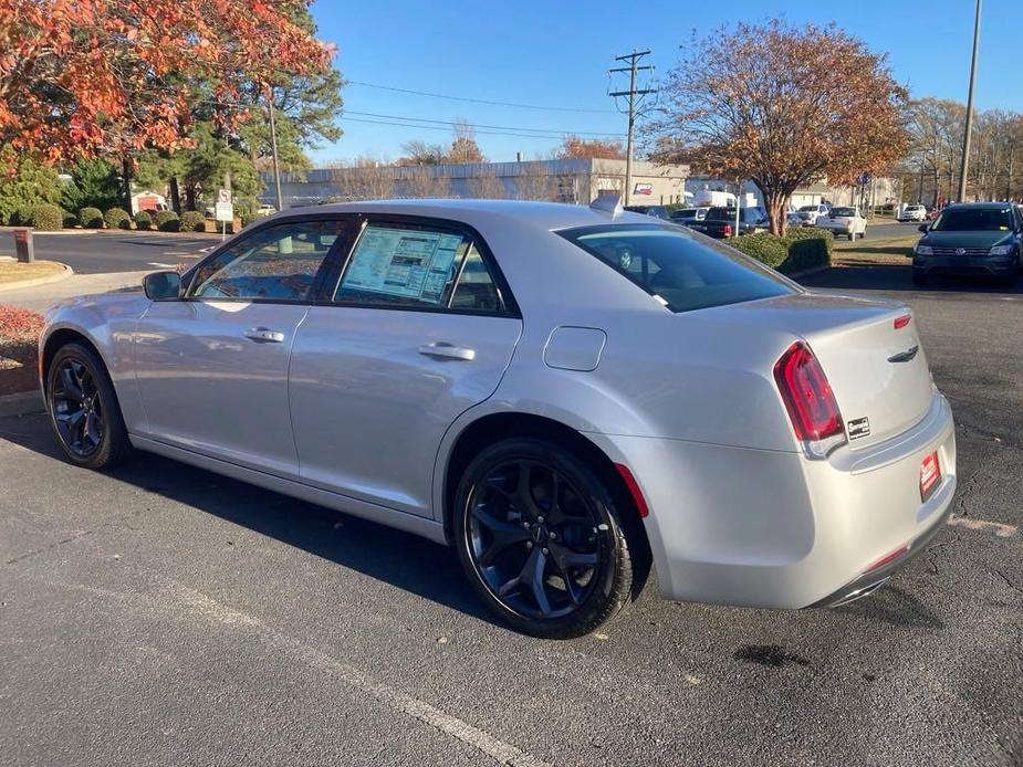 new 2023 Chrysler 300 car, priced at $31,280