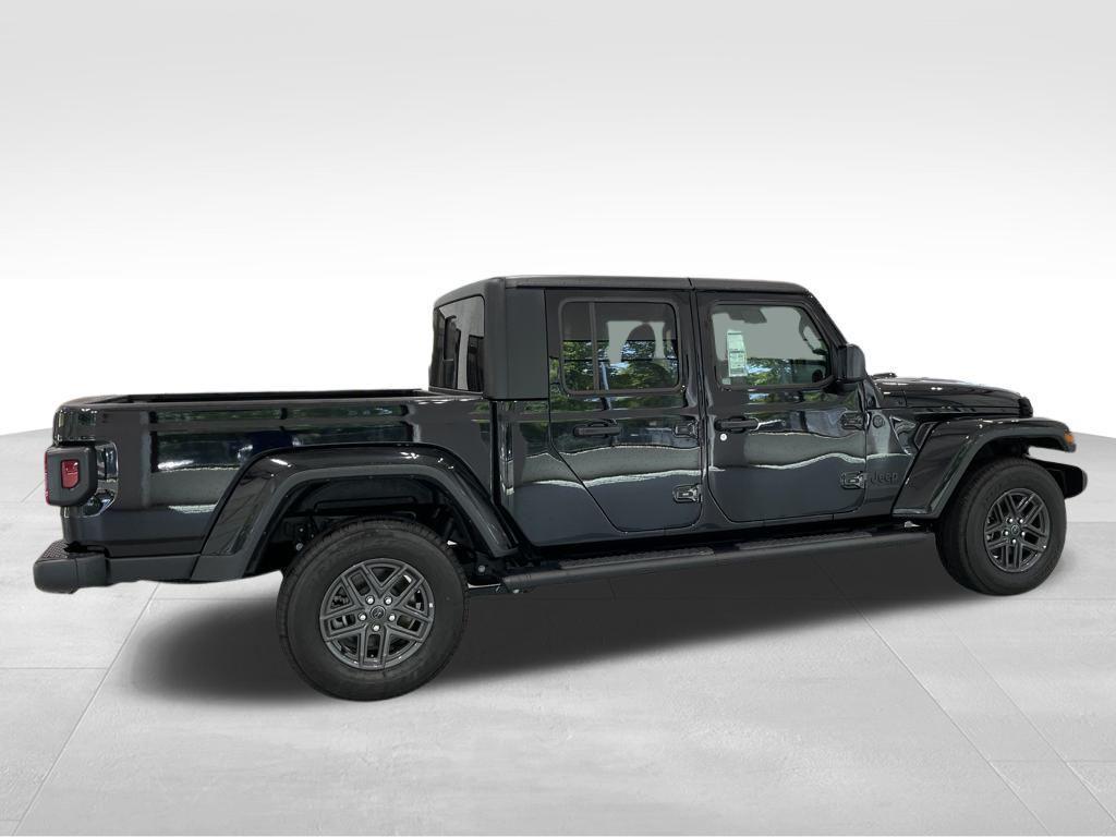 used 2024 Jeep Gladiator car, priced at $37,722