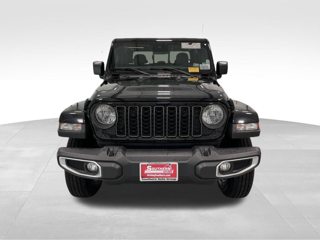 used 2024 Jeep Gladiator car, priced at $37,722