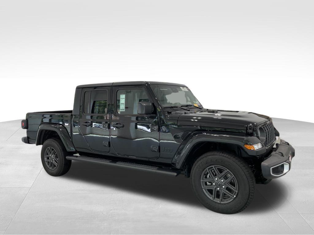 used 2024 Jeep Gladiator car, priced at $37,722