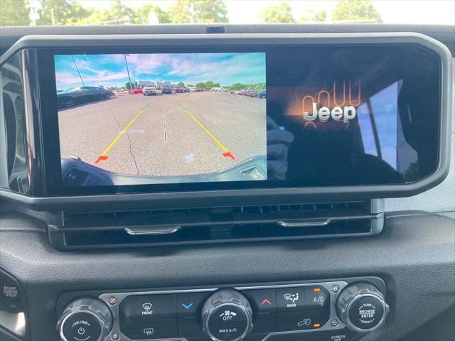 new 2024 Jeep Gladiator car, priced at $32,577