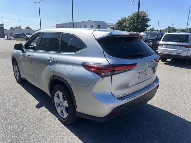 used 2023 Toyota Highlander car, priced at $31,739