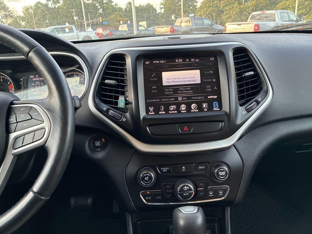 used 2018 Jeep Cherokee car, priced at $15,725