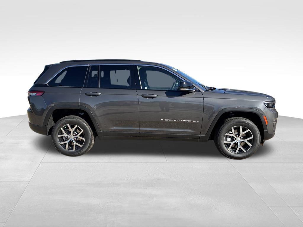 new 2025 Jeep Grand Cherokee car, priced at $43,259