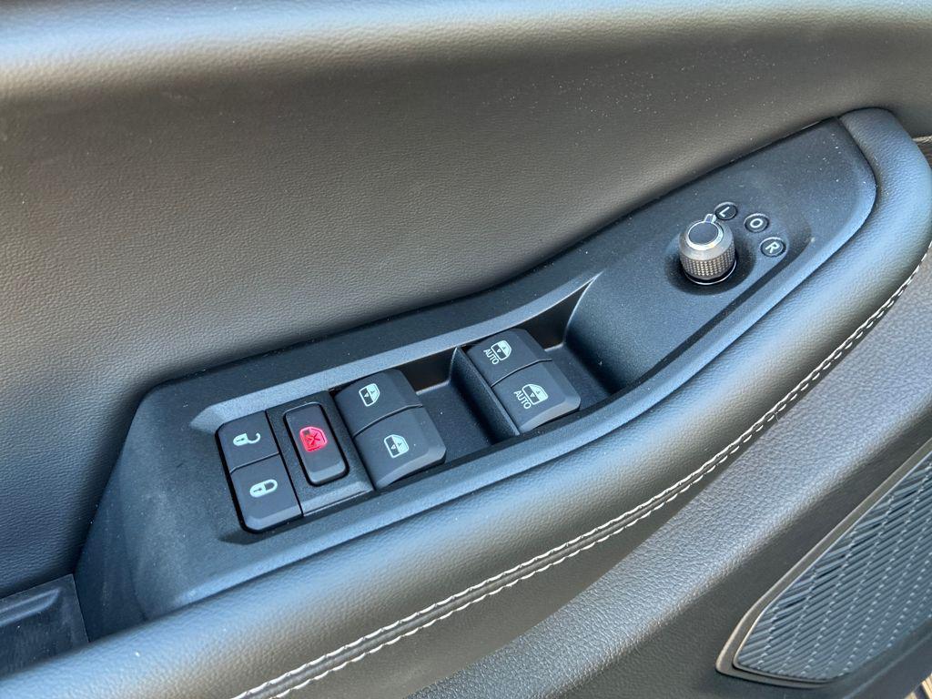 new 2025 Jeep Grand Cherokee car, priced at $43,259