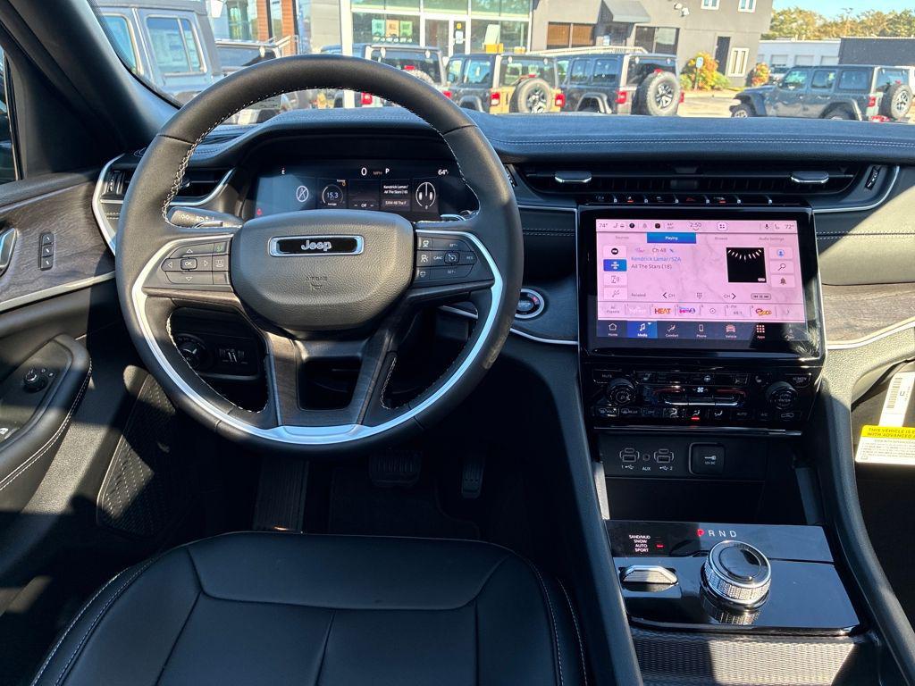 new 2025 Jeep Grand Cherokee car, priced at $43,259